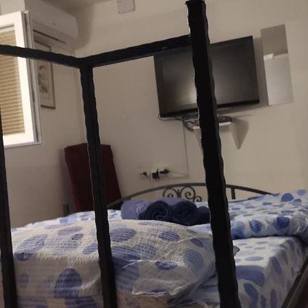 Apartamento Kuca Za Odmor "Crni Bor" Golubac Exterior foto
