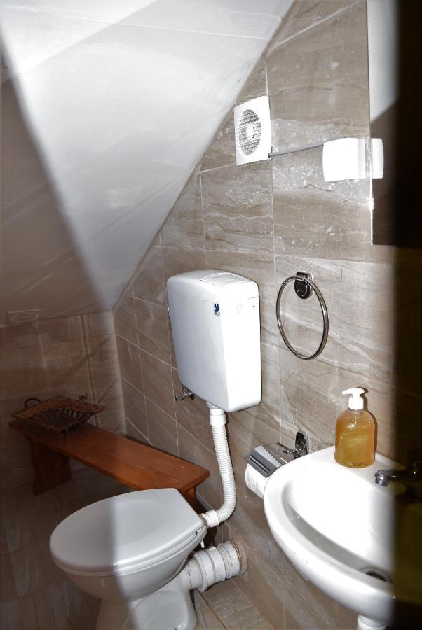 Apartamento Kuca Za Odmor "Crni Bor" Golubac Exterior foto