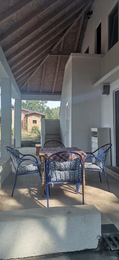 Apartamento Kuca Za Odmor "Crni Bor" Golubac Exterior foto