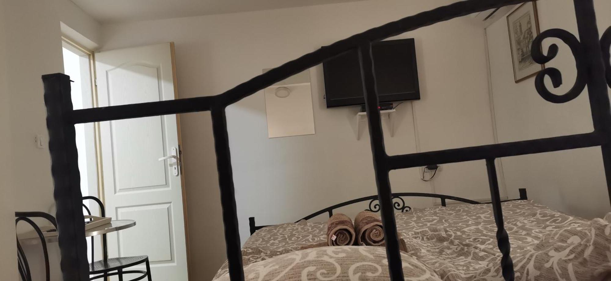 Apartamento Kuca Za Odmor "Crni Bor" Golubac Exterior foto